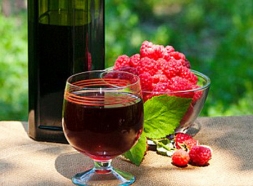 Малиновое вино - экспресс рецепт