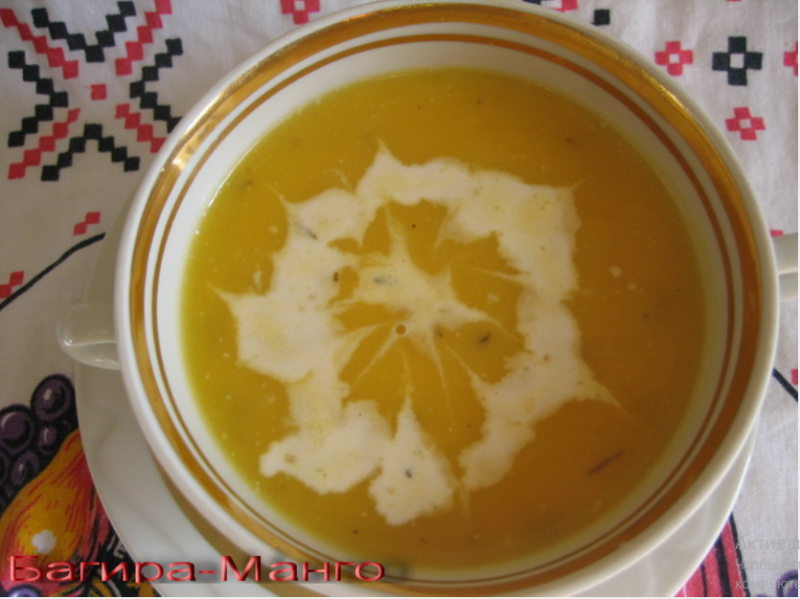 Тыквенный суп-пюре с розмарином и сливками