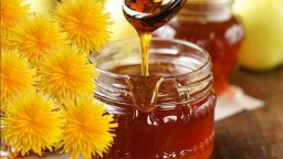Мед из одуванчиков - янтарное лакомство