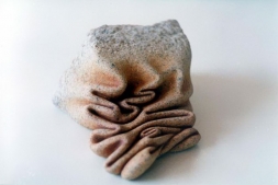 Художник заставляет камни выглядеть мягкими, создавая из них удивительные скульптуры