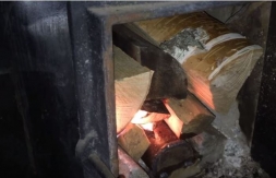 Как заставить дрова в печке гореть дольше