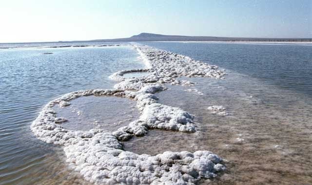 Аналог Мёртвого моря в России - озеро Баскунчак и гора Большое Богдо.