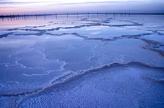 Аналог Мёртвого моря в России - озеро Баскунчак и гора Большое Богдо.